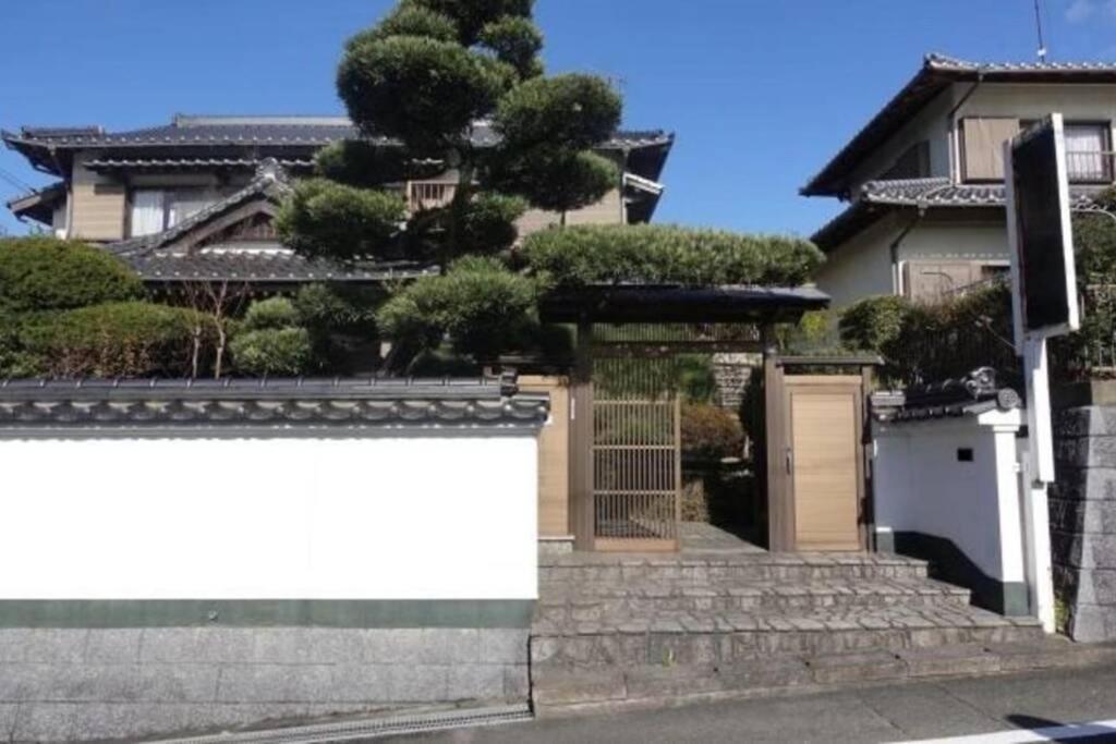太宰苑 - Dazaien Traditional Japanese Houses Dazaifu Eksteriør bilde